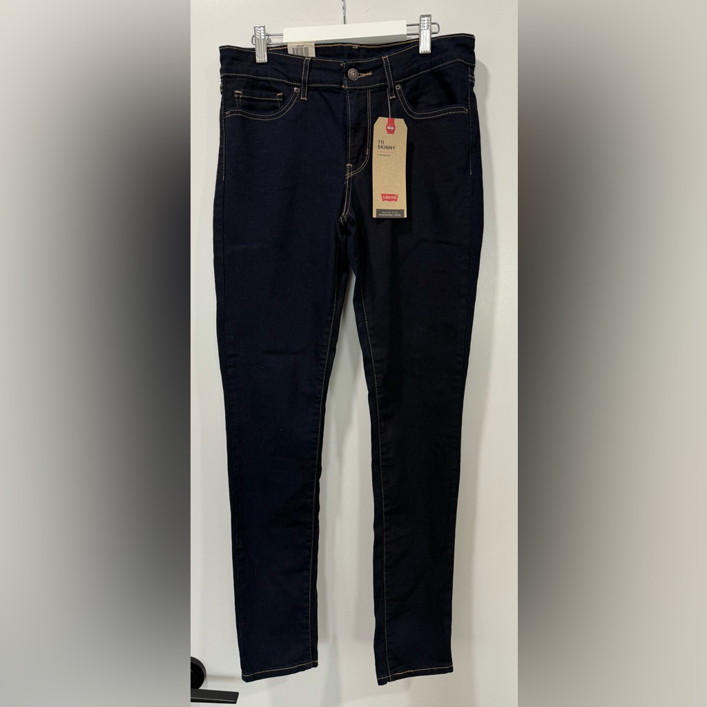 New Levis 711 Mid Rise Skinny Womens Jeans 28x30 Brand New With Tags